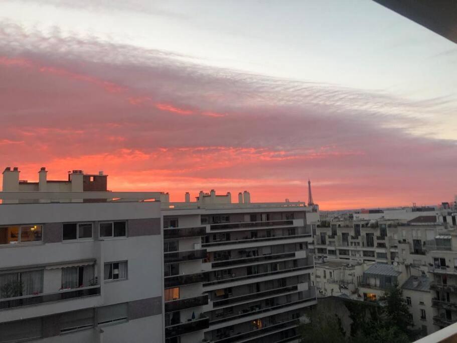 Nice Loft With Romantic View Over The Eiffel Tower Paris Eksteriør billede